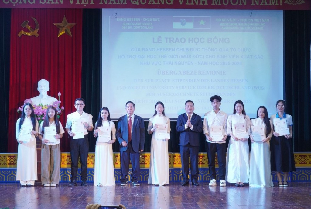 Sinh viên Trường Đại học Khoa học vinh dự nhận học bổng Hessen, Cộng hòa Liên bang Đức