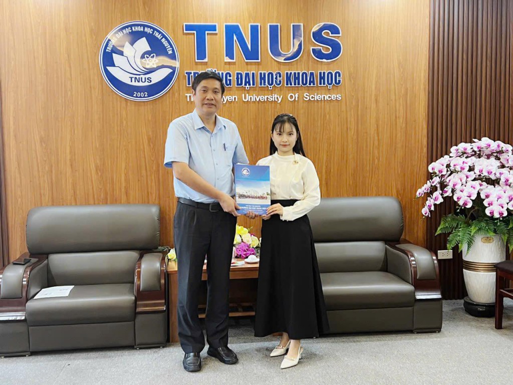 Giảng viên trẻ TNUS: Hành trình “đưa tiếng Trung vào đời sống”