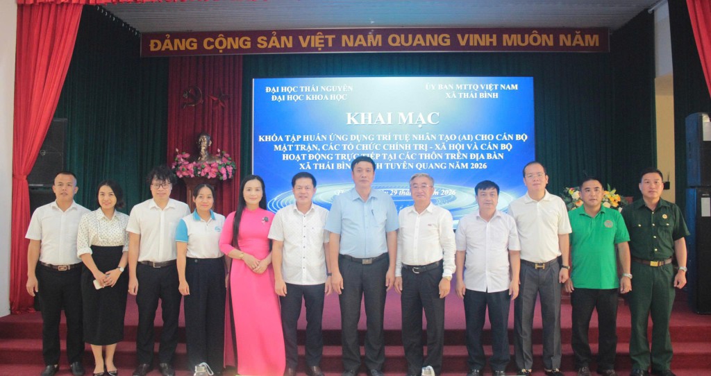 TNUS tập huấn ứng dụng AI phục vụ chuyển đổi số tại Tuyên Quang