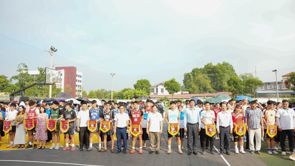 SÔI NỔI LỄ KHAI MẠC GIẢI THỂ THAO CHÀO MỪNG 24 NĂM THÀNH LẬP TRƯỜNG ĐẠI HỌC KHOA HỌC VÀ CHÀO ĐÓN TÂN SINH VIÊN K24