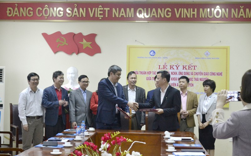 Lễ ký hợp tác giữa Trường Đại học Khoa học và Bệnh viên A Thái Nguyên